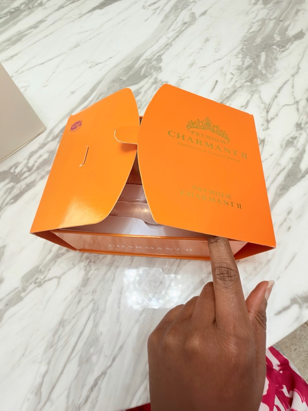 Harman Charmant II Orange Premium Box with Black Logo - Picture 5 of 14